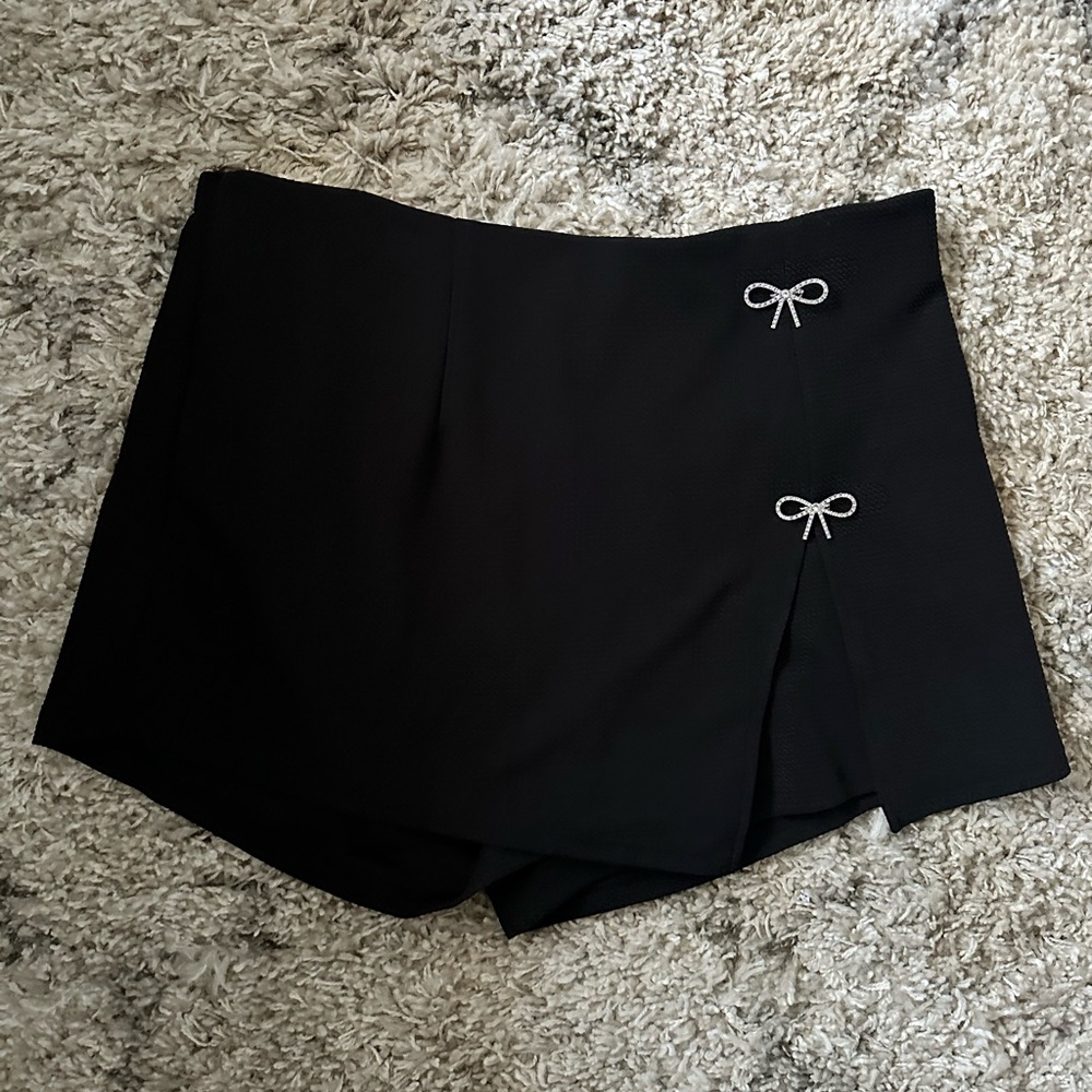 Shein Black Skort with Bow Accents Size 2X New! - Picture 5 of 7